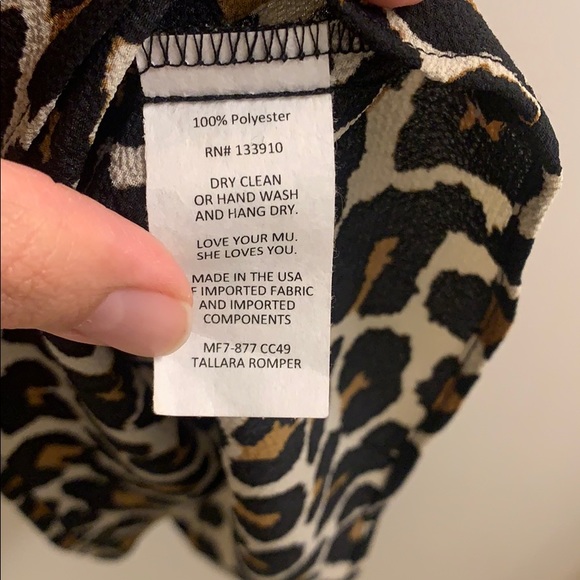 Cheetah print romper - Picture 4 of 9